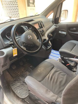 Nissan NV200 2012