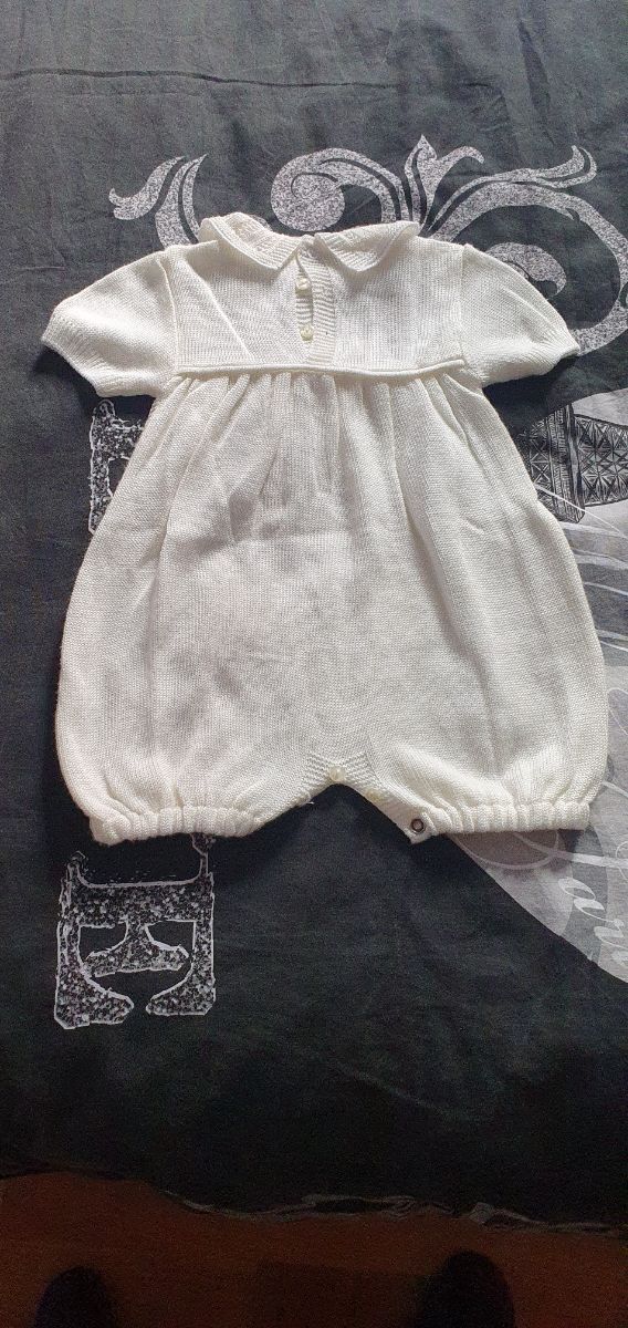 Pelele bebe unisex. Talla 12 meses