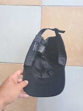 Gorra Pull & Bear Negra