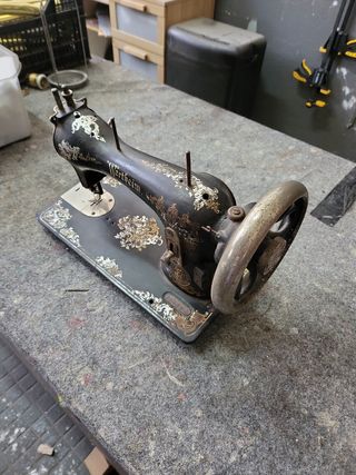 Máquina de coser Wertheim