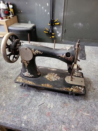 Máquina de coser Wertheim