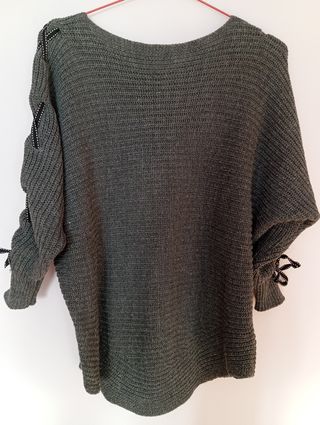 Jersey gris con lazitos