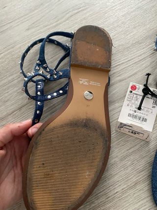 Sandalias vaqueras tachas Zara