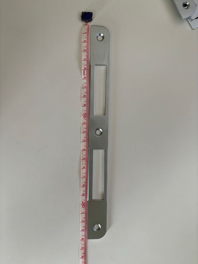 Incontro per serratura Patent 238mm x 22mm