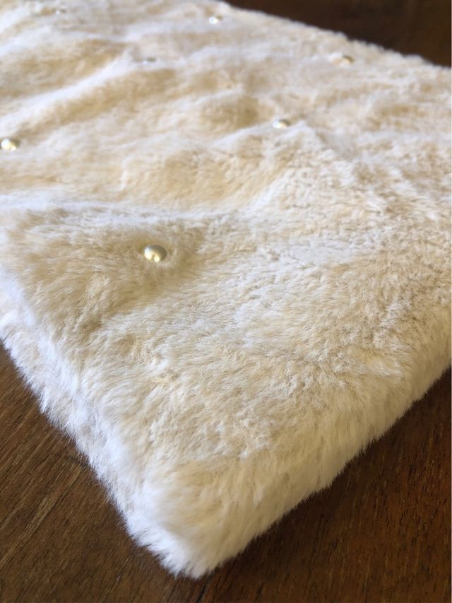 Collo finta pelliccia con perle - Nuovo