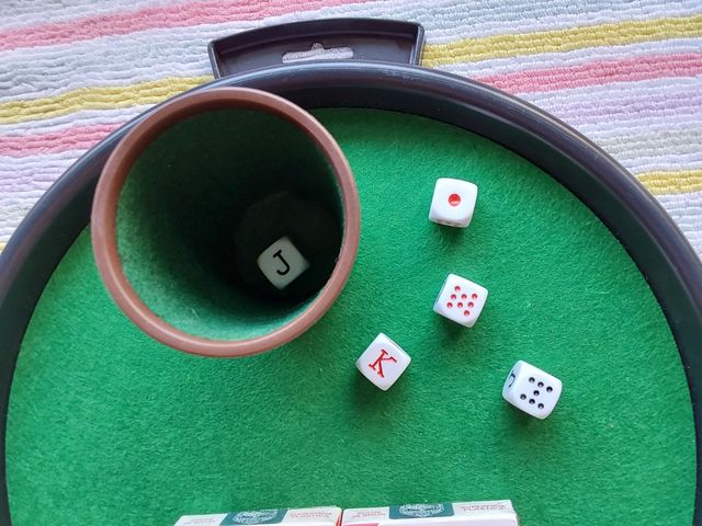 Dados, Dominó y Cartas