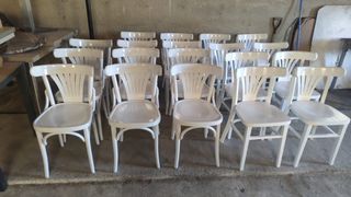 Sillas thonet blancas