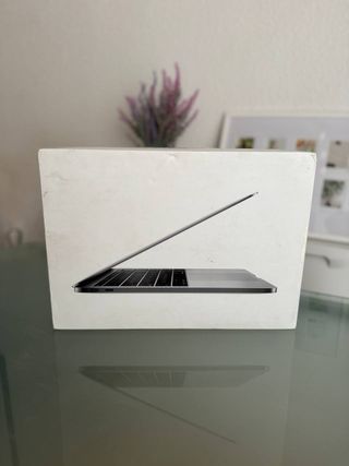 Apple MacBook Pro 13 8GB RAM 256GB