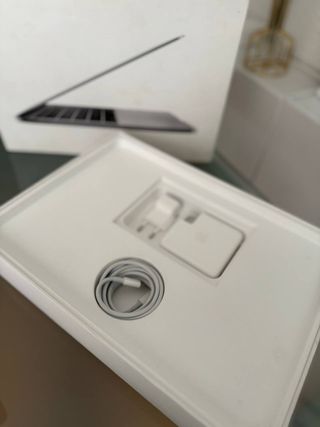 Apple MacBook Pro 13 8GB RAM 256GB