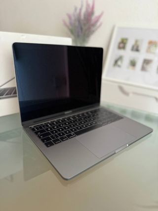 Apple MacBook Pro 13 8GB RAM 256GB