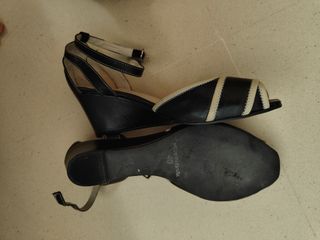 Sandalias negras