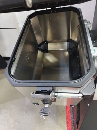 MALETA GIVI TREKKER ALUMINIO LATERAL PRECIO REBAJA