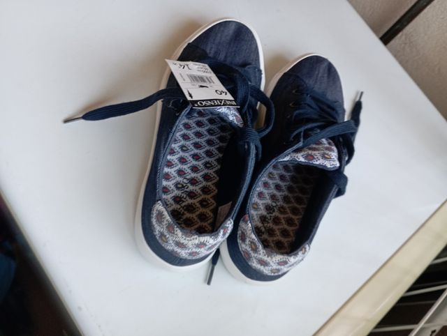 Zapatillas tipo vaqueras
