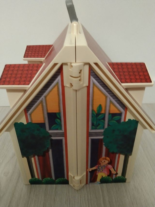 Casita Playmobil con mobiliario y acce