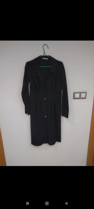 Vestido negro Zara