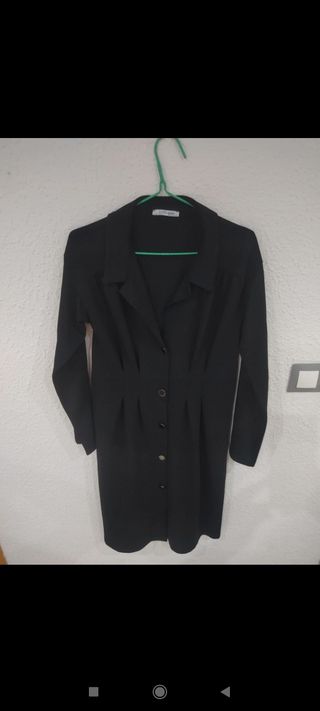 Vestido negro Zara