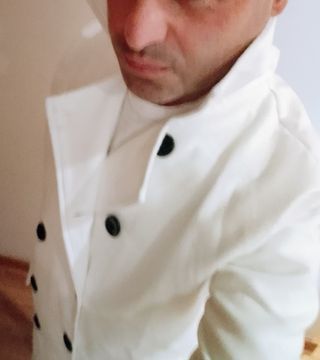 Abrigo largo blanco de hombre.