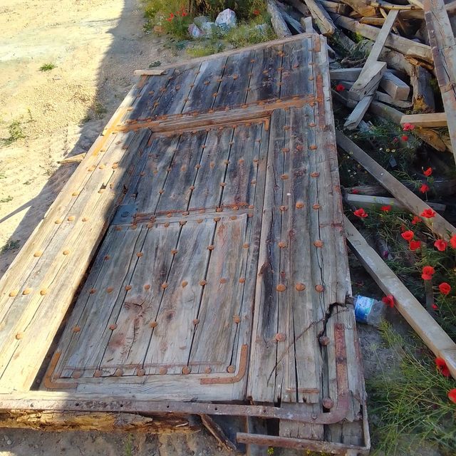 Porte rustiche su misura e restauro