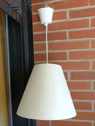 Lampara con tulipa Ikea 