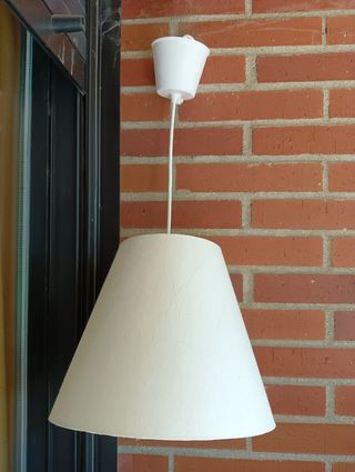 Lampara con tulipa Ikea 