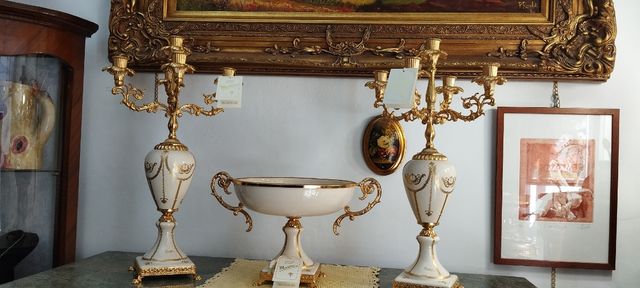 Coppa con candelabri