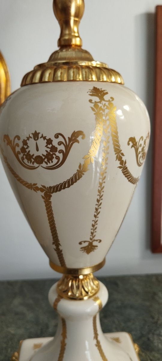 Coppa con candelabri