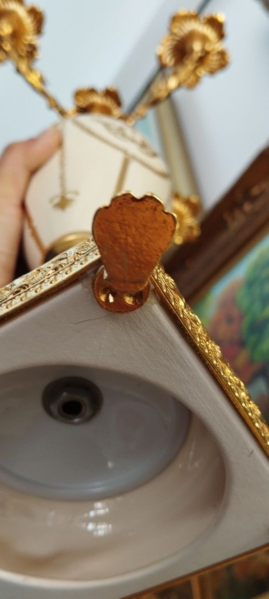 Coppa con candelabri