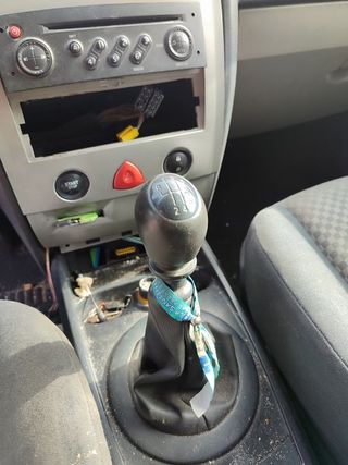 RENAULT MEGANE 1.9 D 2004
