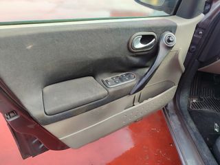 RENAULT MEGANE 1.9 D 2004