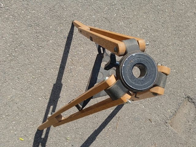 Telescopio SEUS más trípode