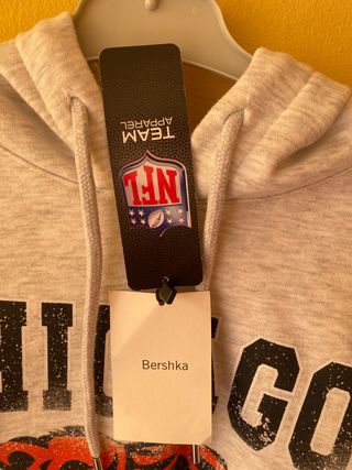 Sudadera berska talla S con etiqueta