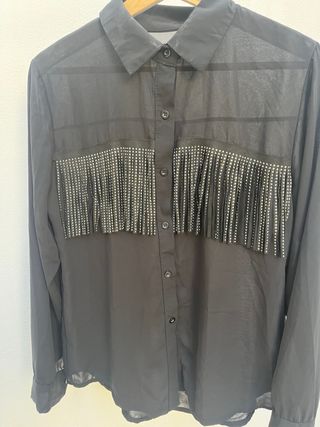 Camisa negra chica talla l