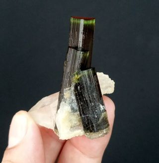 MINERALI COLLEZIONE CRISTALLI ELBAITE TORMALINA