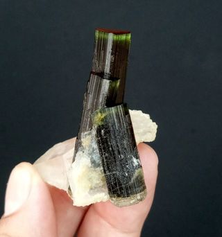 MINERALI COLLEZIONE CRISTALLI ELBAITE TORMALINA