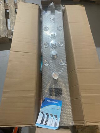 Columna de hidromasaje LED