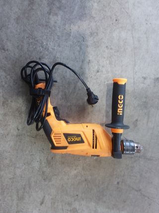 TALADRO PERCUTOR 850 W