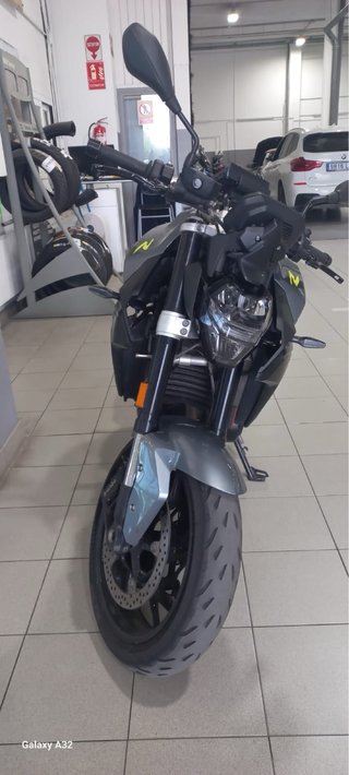 BMW F900R