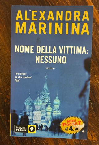 nome della vittima nessuno romanzo giallo