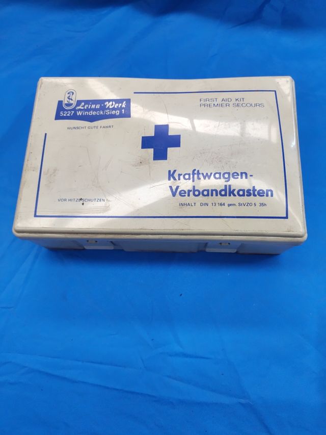 Botiquín antiguo mercedes