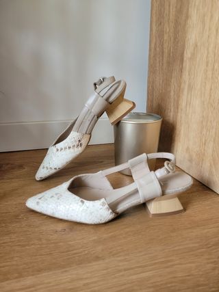 Zapatos tacón beige talla 33