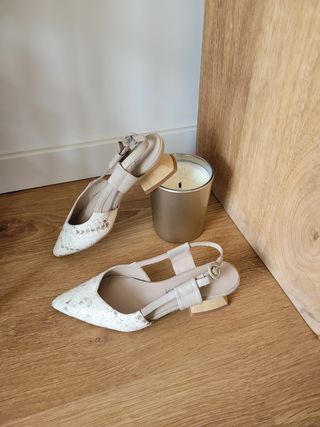 Zapatos tacón beige talla 33