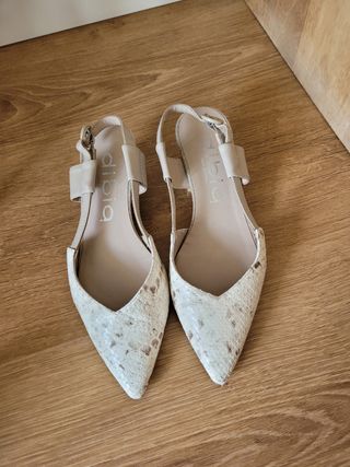 Zapatos tacón beige talla 33