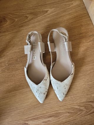 Zapatos tacón beige talla 33