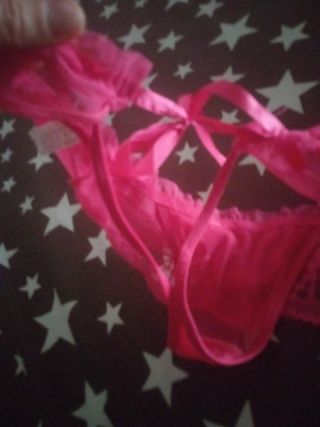 Tanga rosa nuevo.4€