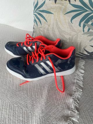 Zapatillas adidas Essential Fun