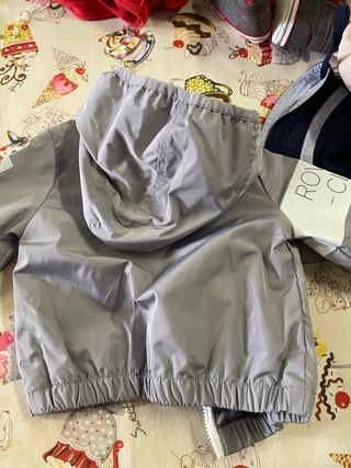 Giubbino con cappuccio 3/6 mesi