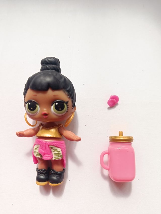 Lol surprise con bola muñeca colección