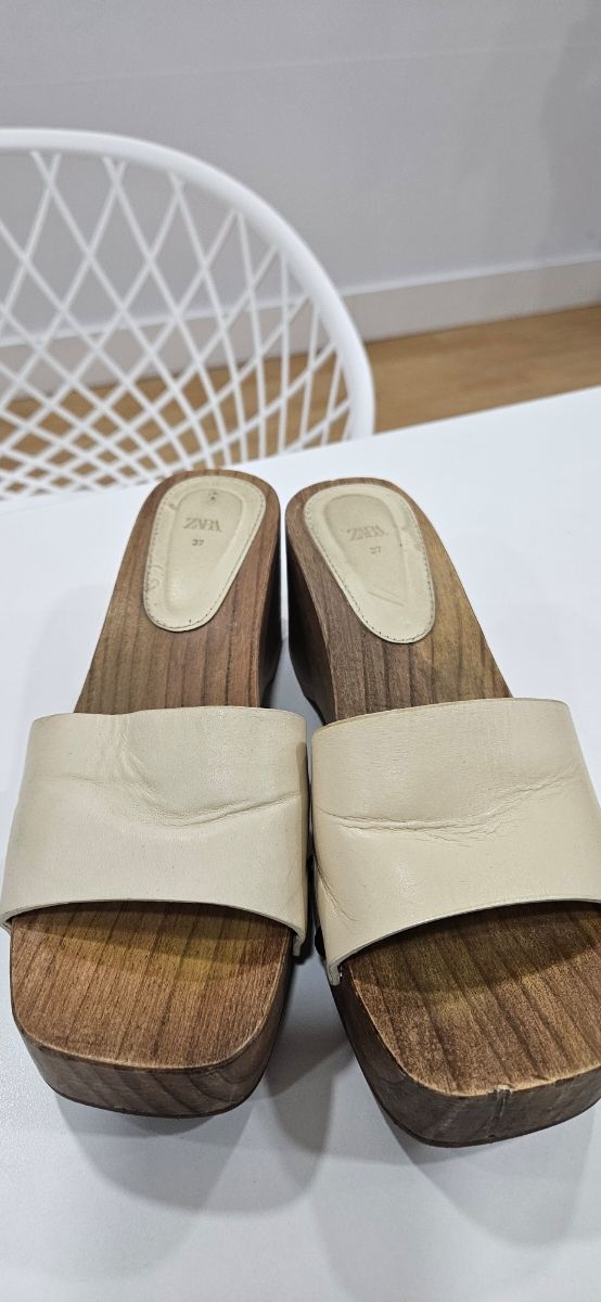 Zuecos zara