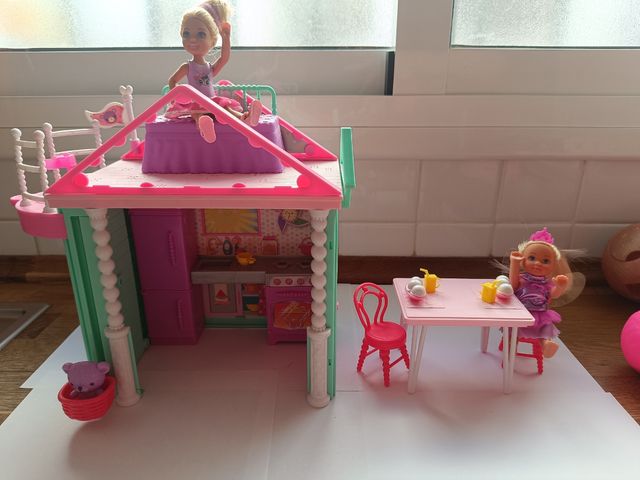 Casita muñecas Chelsea Barbie y accesorios