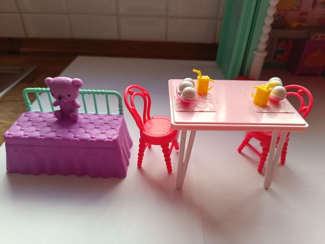 Casita muñecas Chelsea Barbie y accesorios